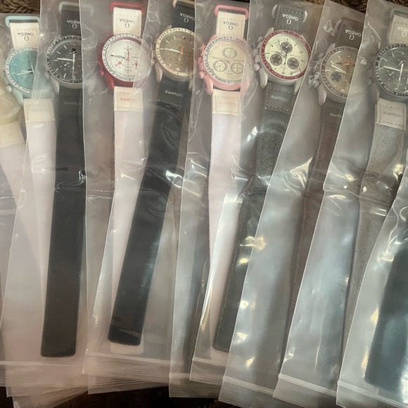 All 11 Moon Swatch OmegaXSwatch - New - Picture 2 of 6